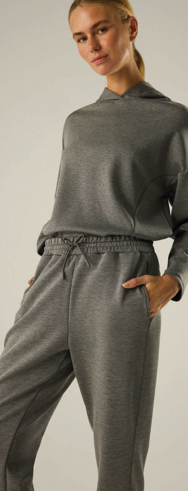 Woman Activewear licensed fashion design — look 60
