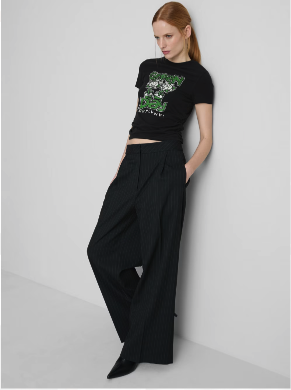 Womenswear look 16