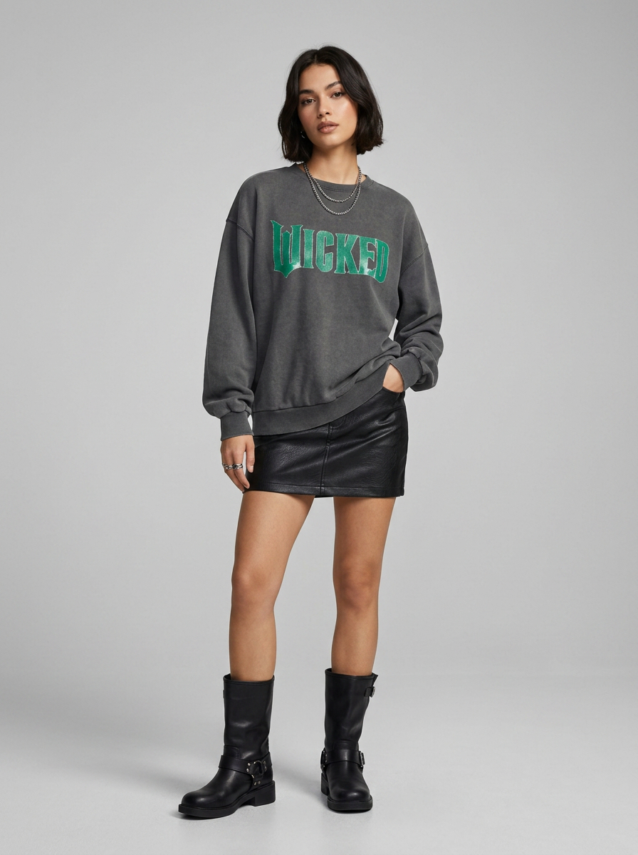 Womenswear look 6